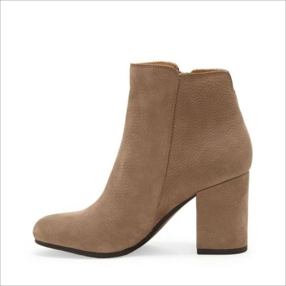 (LAST ONE) NIB LUCKY BRAND Shaynah Leather Bootie - Picture 5 of 7